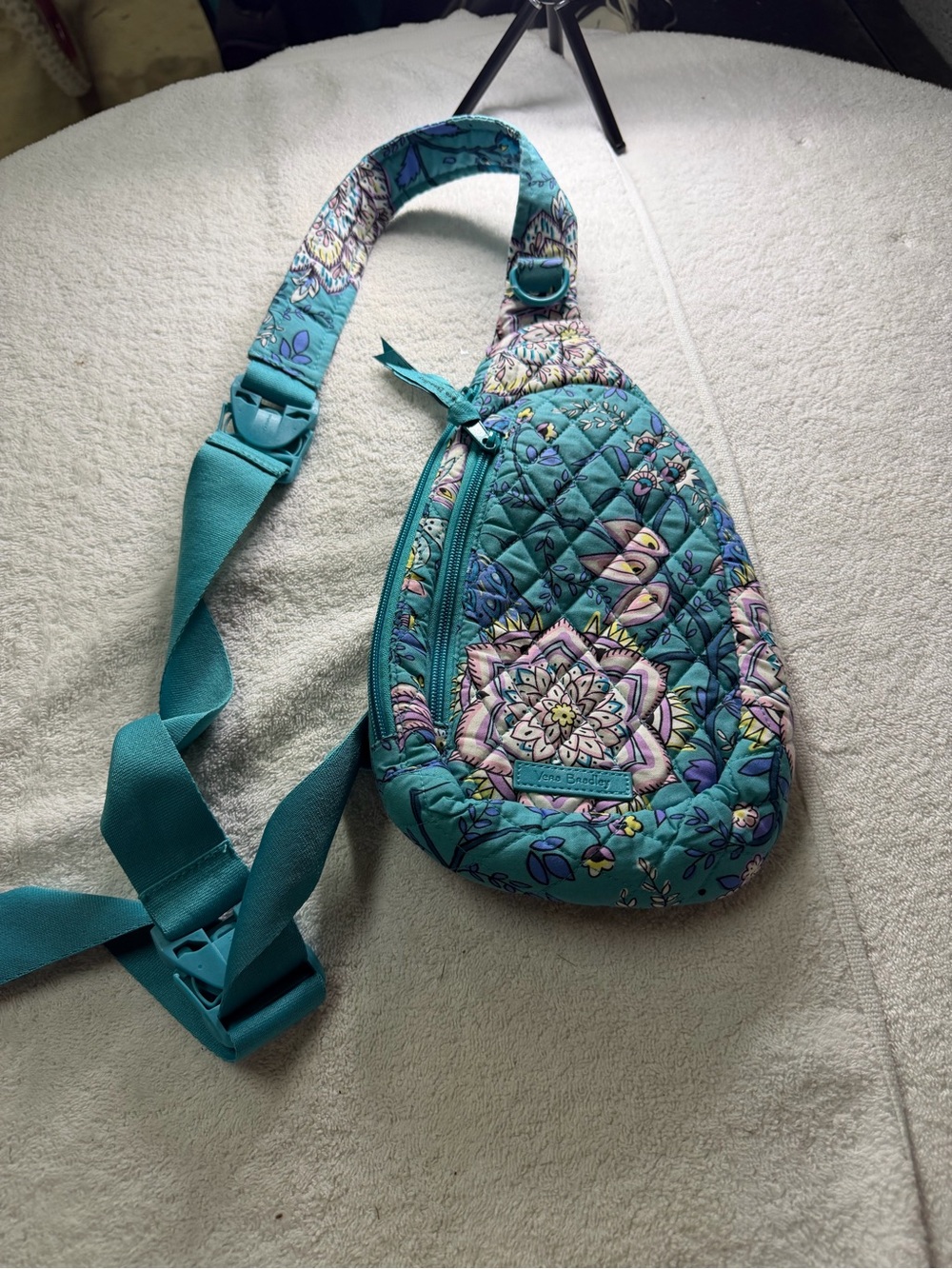 Vera Bradley Quilted compact Sling Bag peacock garden print.